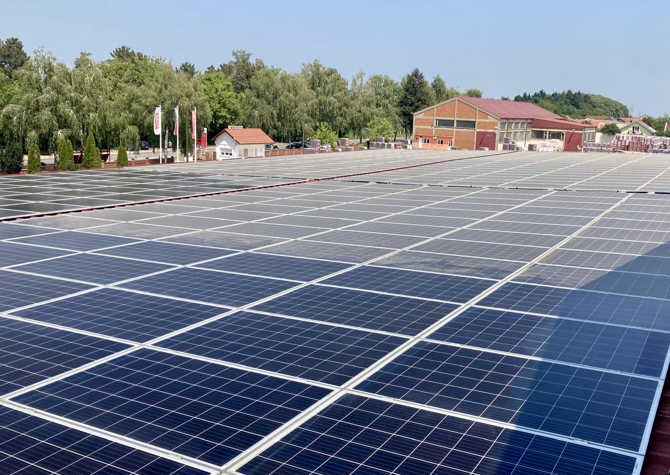 Pranje solarnih panela i staklenih površina